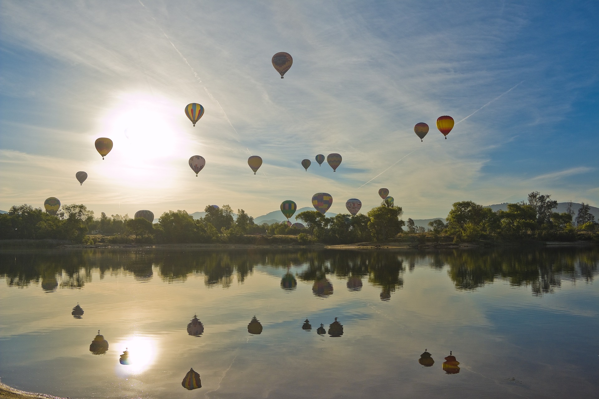 hot-air-balloon-1443342_1920